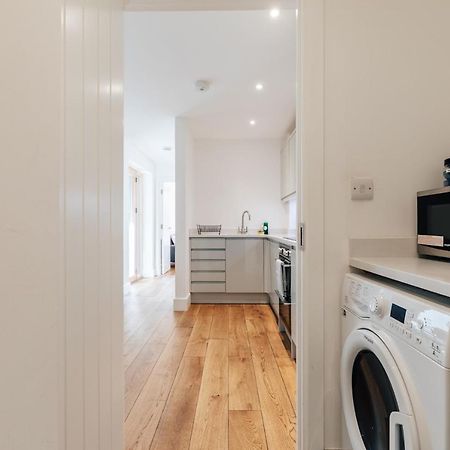 Redland Stay In Bespoke Home 2 Of 2 บริสตอล ภายนอก รูปภาพ