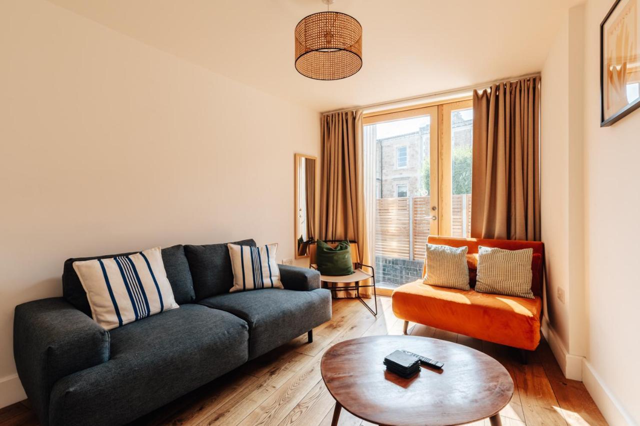 Redland Stay In Bespoke Home 2 Of 2 บริสตอล ภายนอก รูปภาพ