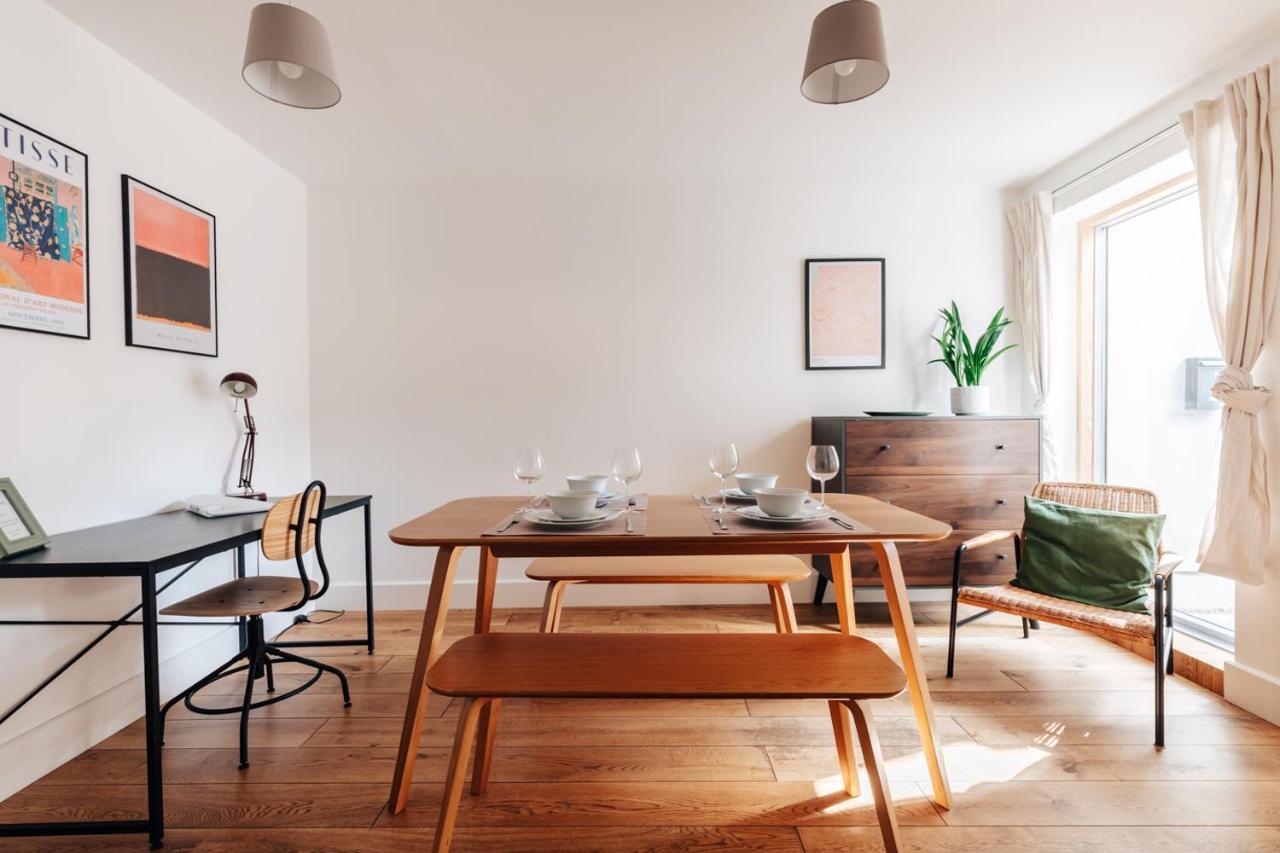 Redland Stay In Bespoke Home 2 Of 2 บริสตอล ภายนอก รูปภาพ